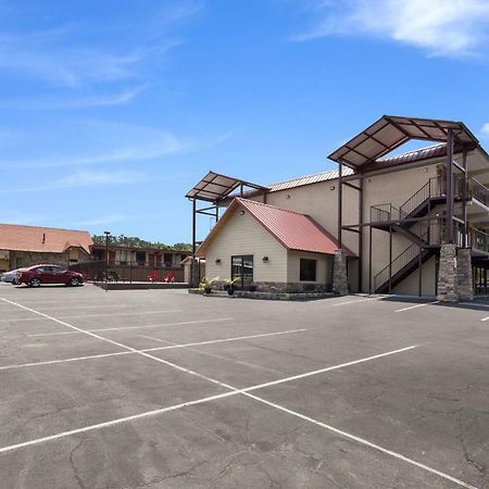 Econo Lodge Pigeon Forge Exterior photo